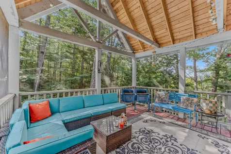 18 Armsby Circle Campton NH 03223