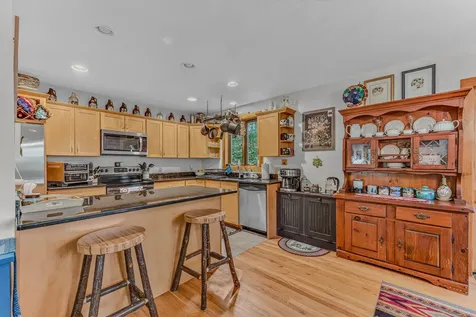 18 Armsby Circle Campton NH 03223