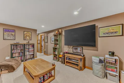 18 Armsby Circle Campton NH 03223