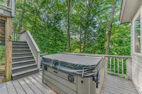 18 Armsby Circle Campton NH 03223