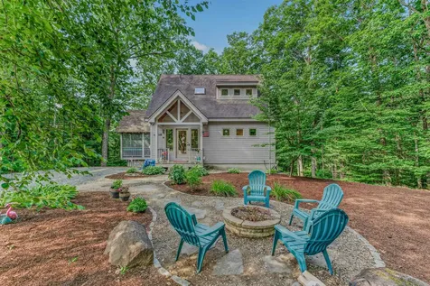 18 Armsby Circle Campton NH 03223