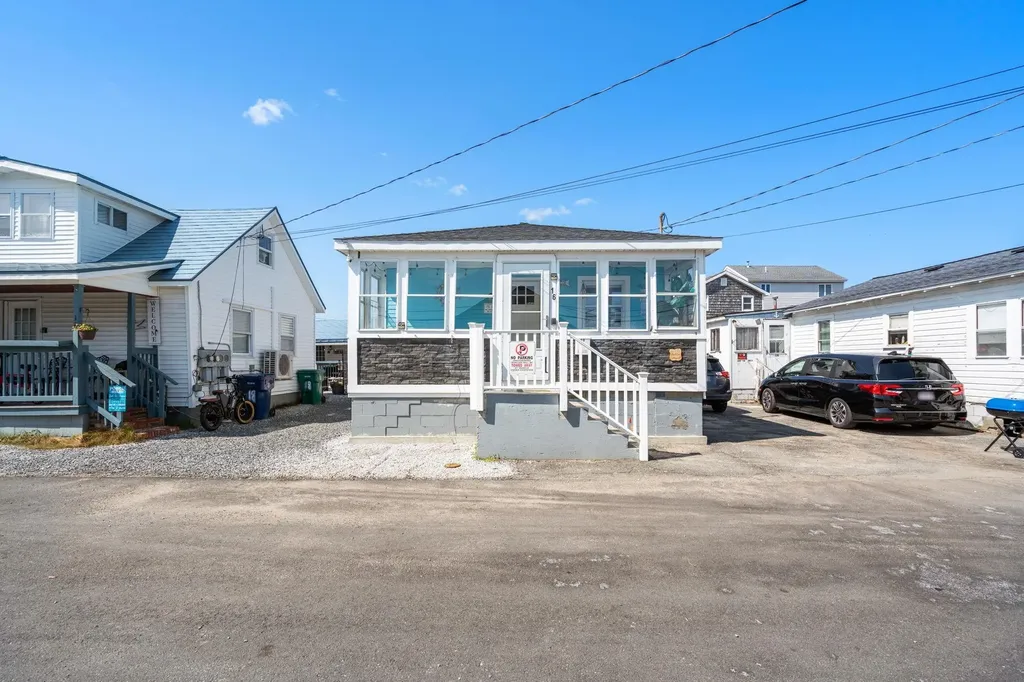 16 Riverview Terrace Hampton NH 03842