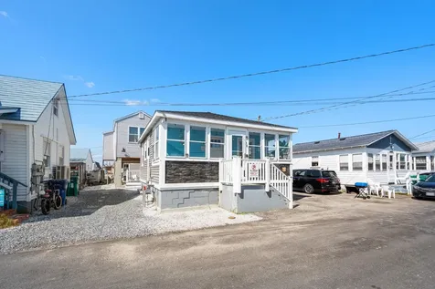16 Riverview Terrace Hampton NH 03842
