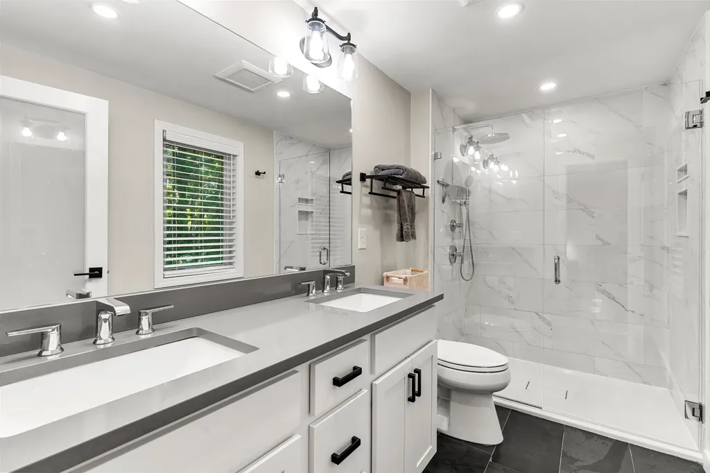 21 Foxglove Court Nashua NH 03062