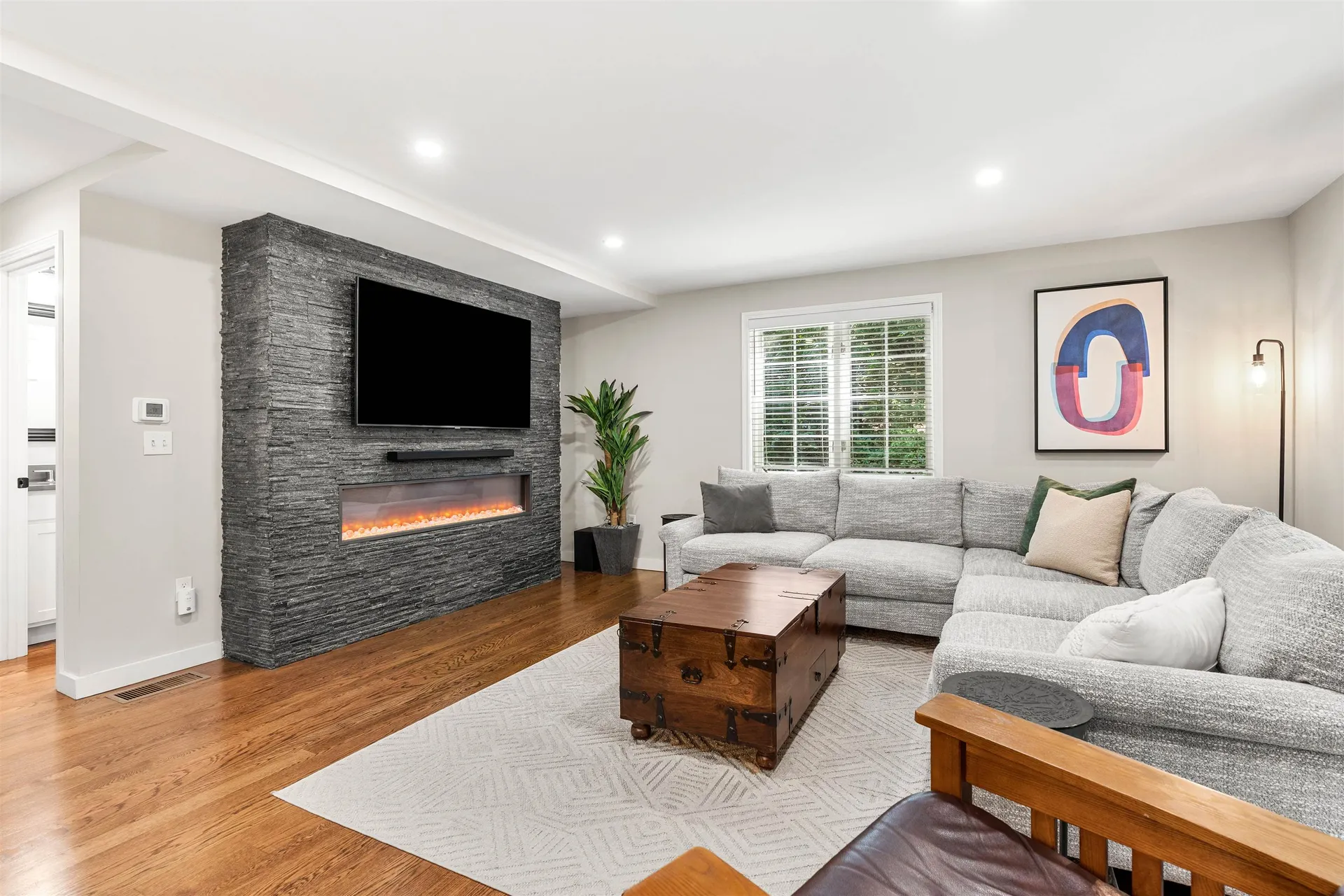 21 Foxglove Court Nashua NH 03062