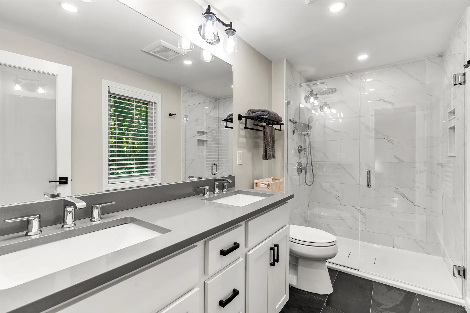 21 Foxglove Court Nashua NH 03062