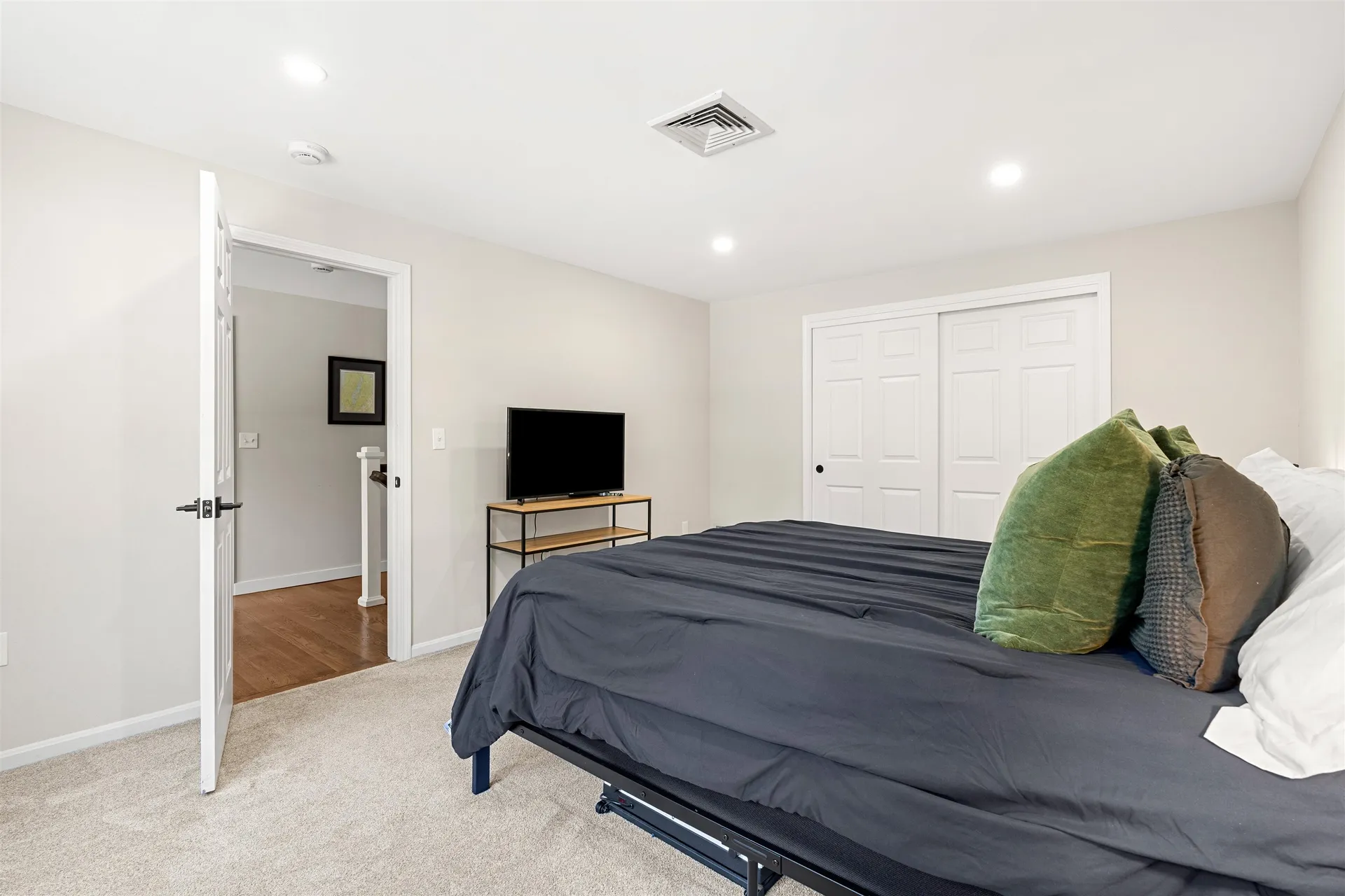 21 Foxglove Court Nashua NH 03062