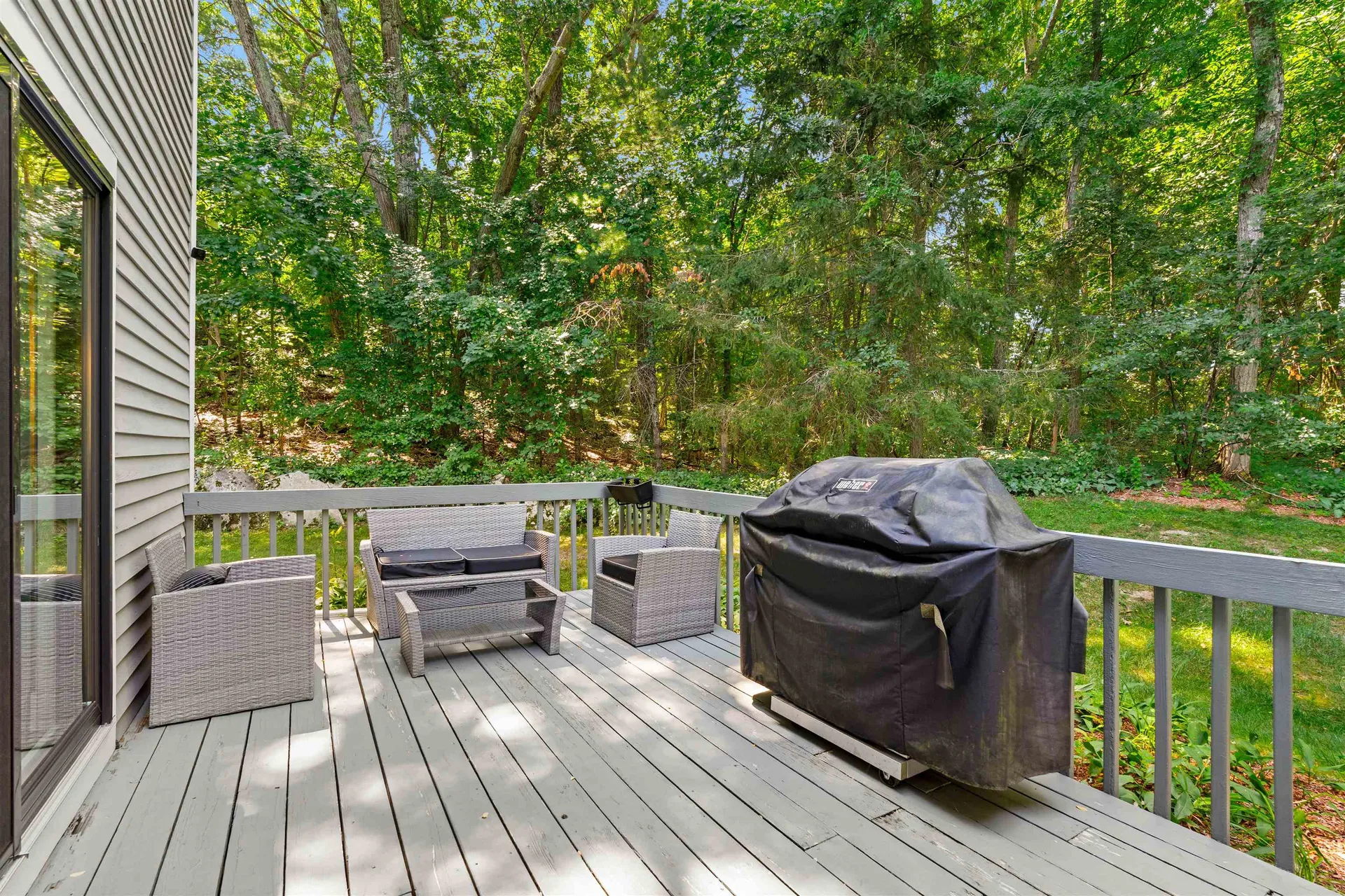 21 Foxglove Court Nashua NH 03062