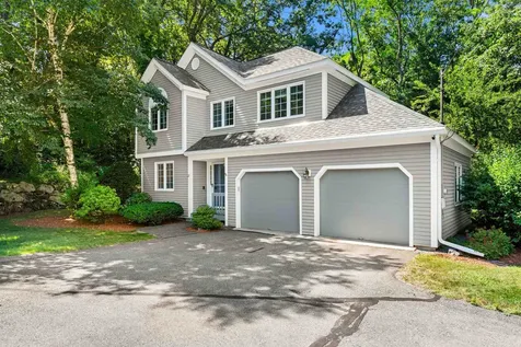 21 Foxglove Court Nashua NH 03062