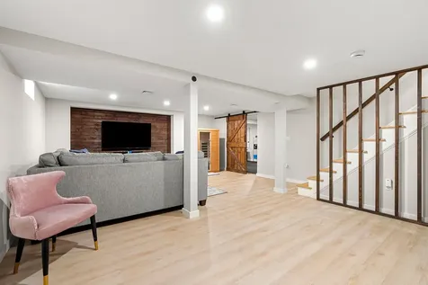 21 Foxglove Court Nashua NH 03062