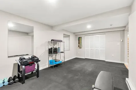 21 Foxglove Court Nashua NH 03062