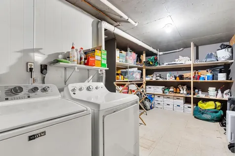 21 Foxglove Court Nashua NH 03062