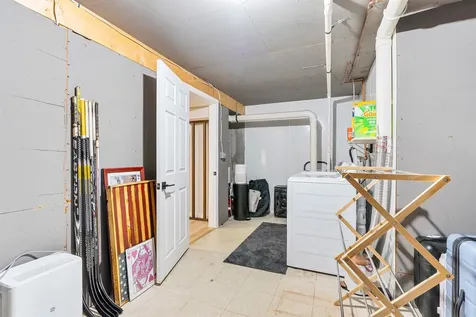 21 Foxglove Court Nashua NH 03062