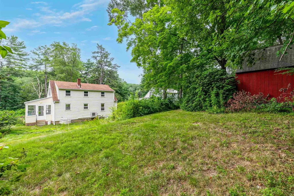 74 Pine Street Rollinsford NH 03869