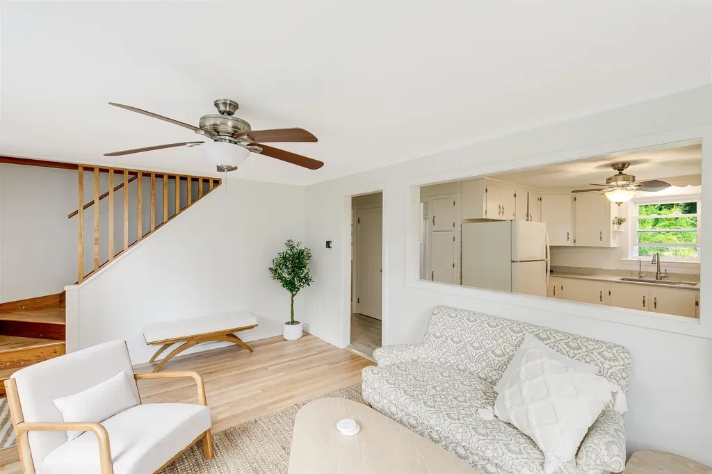 74 Pine Street Rollinsford NH 03869