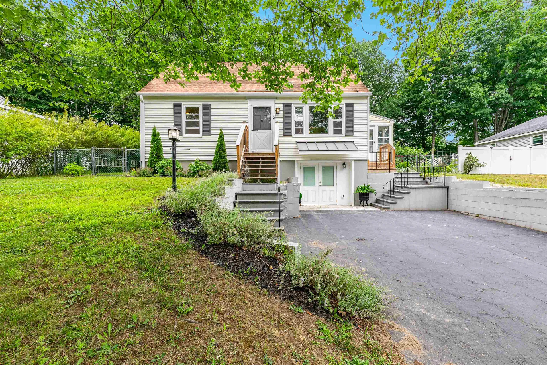 74 Pine Street Rollinsford NH 03869