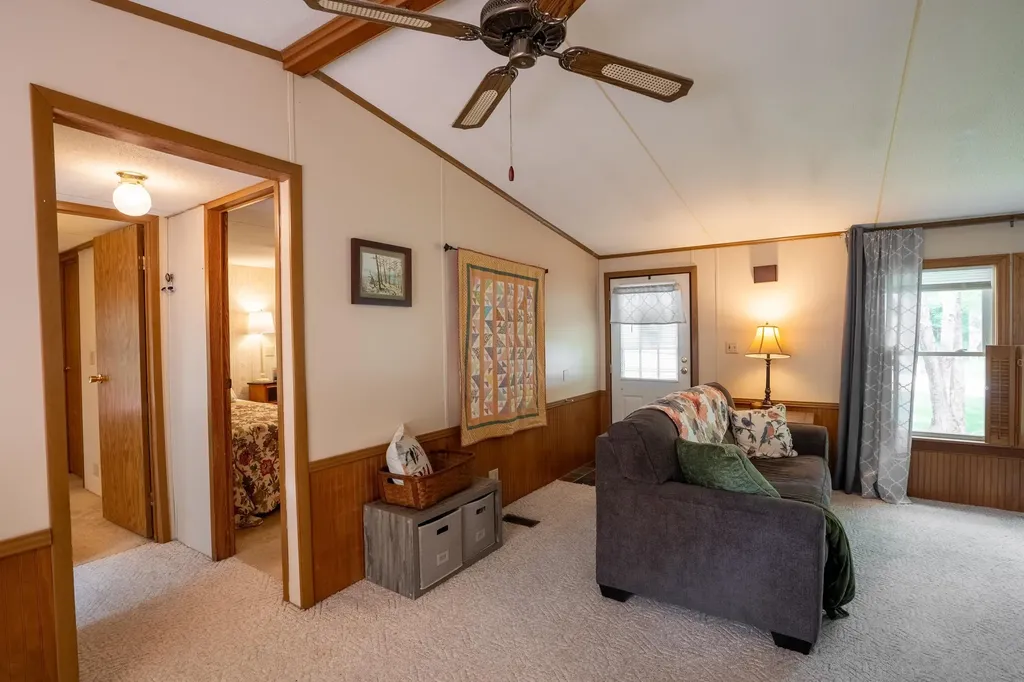12 York Court Rochester NH 03868