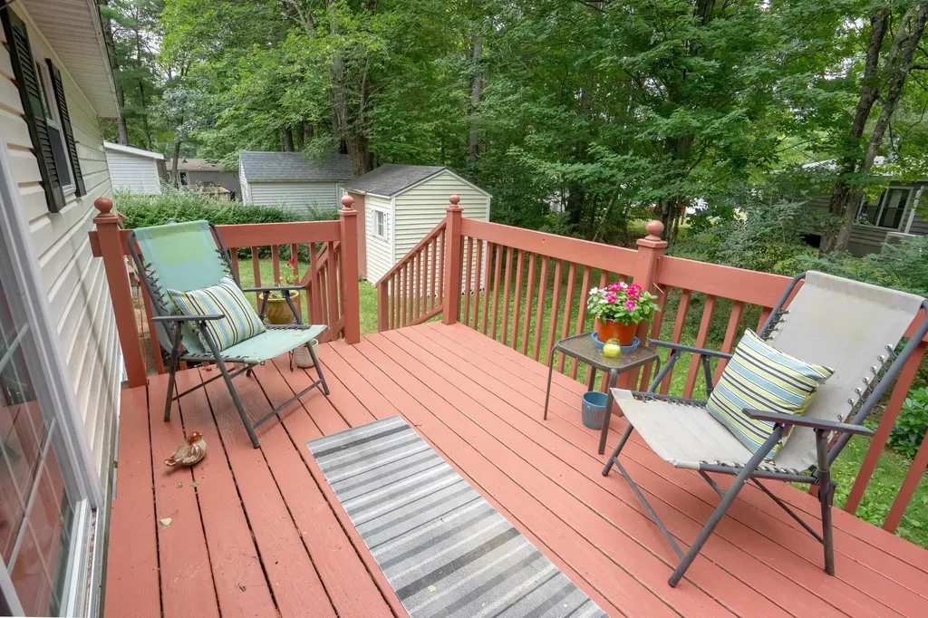 12 York Court Rochester NH 03868