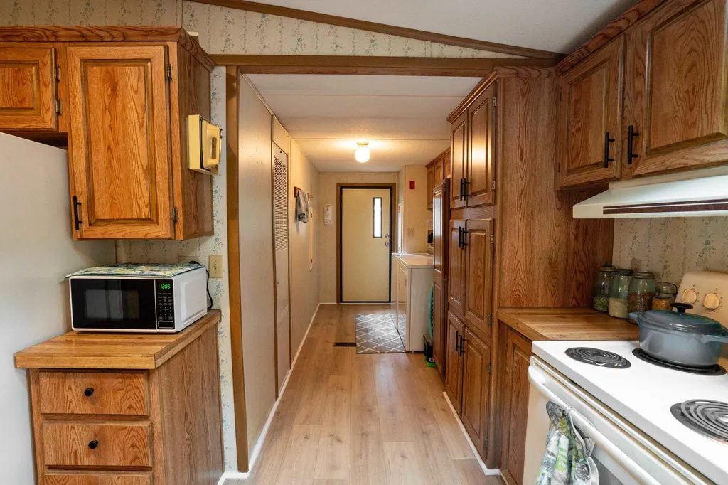 12 York Court Rochester NH 03868