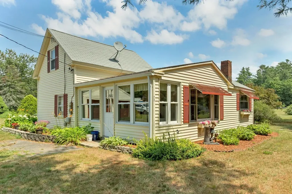 28 Salmon Falls Road Rochester NH 03868