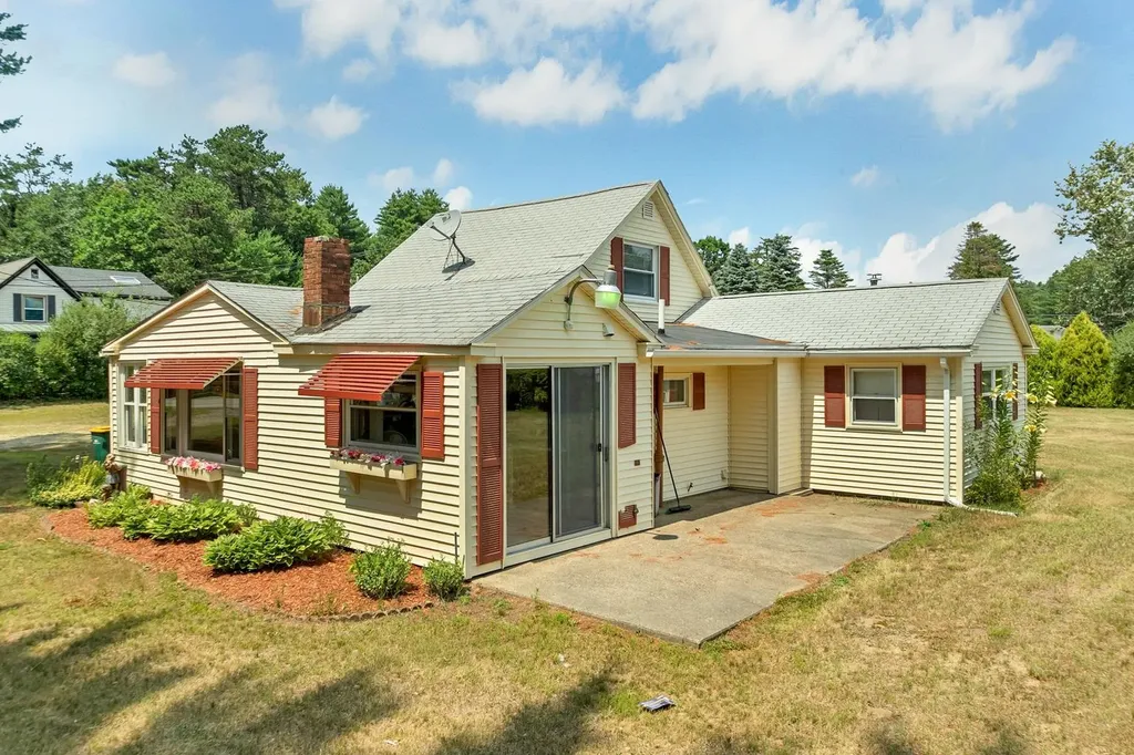 28 Salmon Falls Road Rochester NH 03868