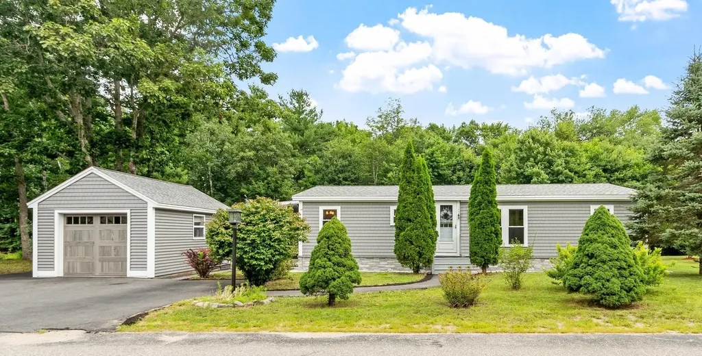 26 Country Lane Fremont NH 03044