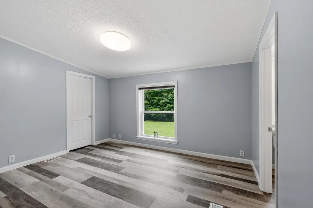 26 Country Lane Fremont NH 03044