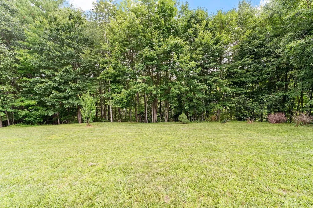 26 Country Lane Fremont NH 03044