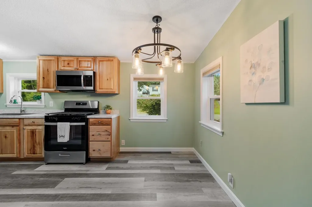26 Country Lane Fremont NH 03044