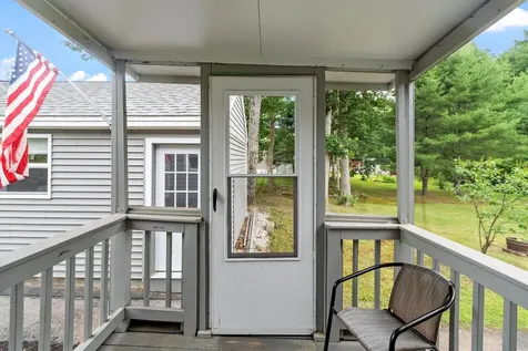 26 Country Lane Fremont NH 03044