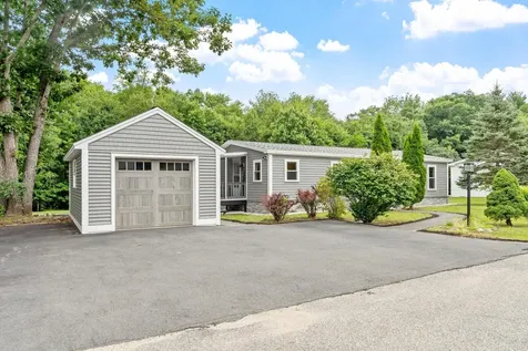 26 Country Lane Fremont NH 03044