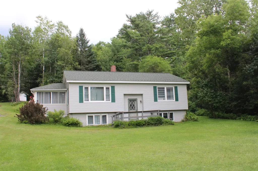 8 Holly Heights Whitefield NH 03598