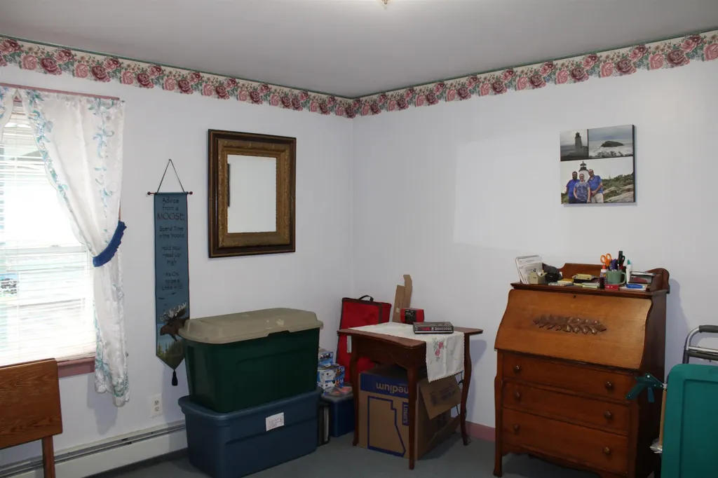 8 Holly Heights Whitefield NH 03598