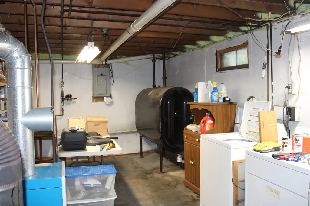 8 Holly Heights Whitefield NH 03598