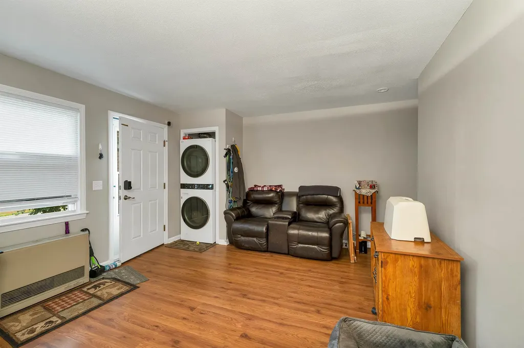 139 S. Main Street Laconia NH 03246