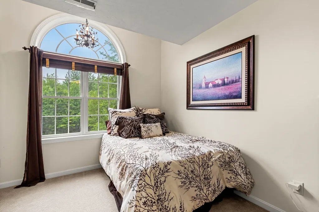 32 Hobart Hill Road Brookline NH 03033