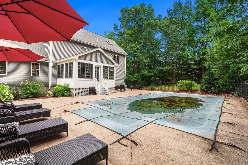 32 Hobart Hill Road Brookline NH 03033