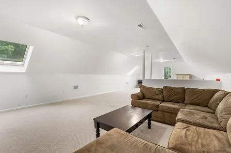 32 Hobart Hill Road Brookline NH 03033