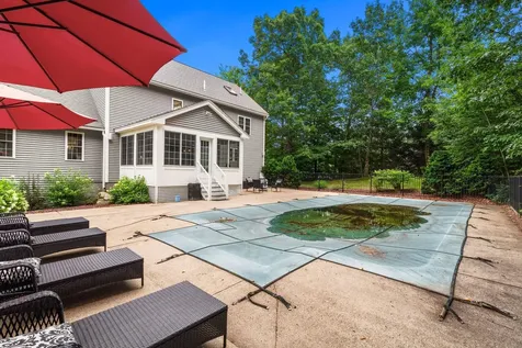 32 Hobart Hill Road Brookline NH 03033