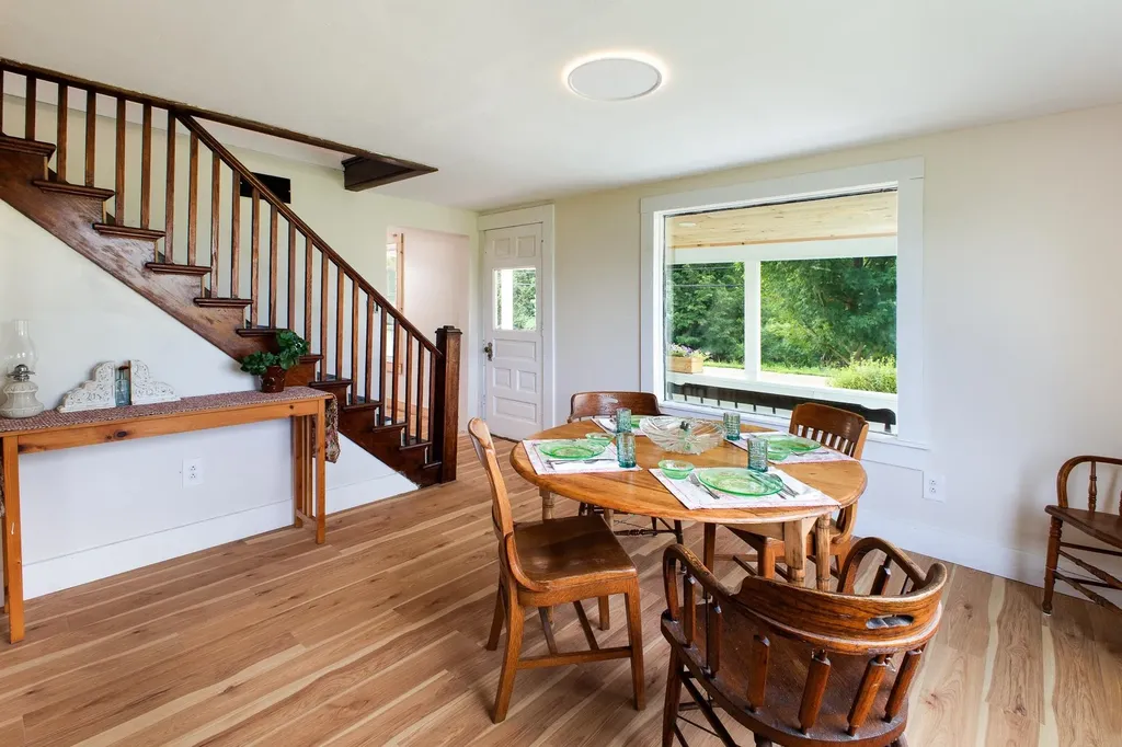 82 Allen Road Grand Isle VT 05458