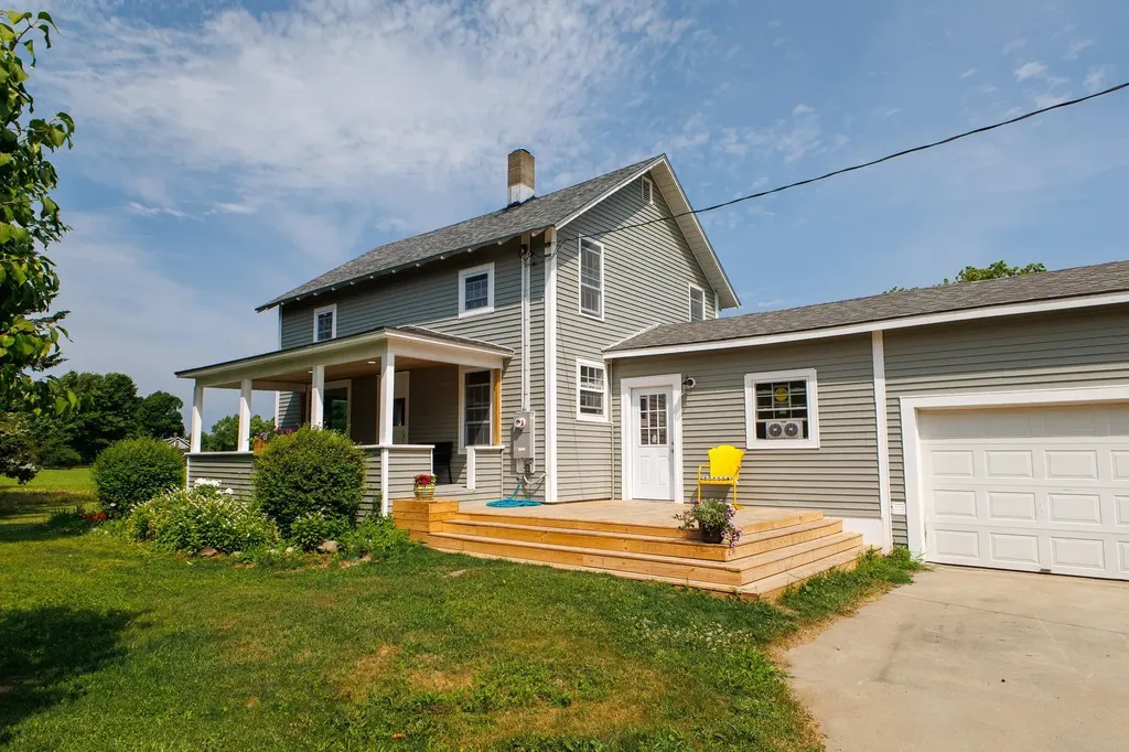 82 Allen Road Grand Isle VT 05458