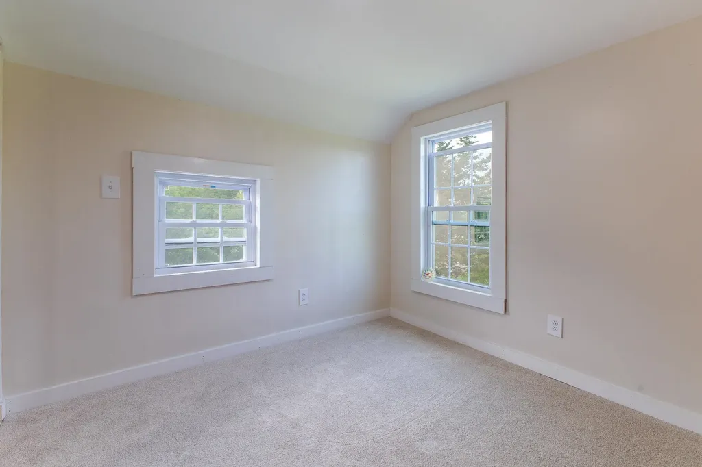 82 Allen Road Grand Isle VT 05458