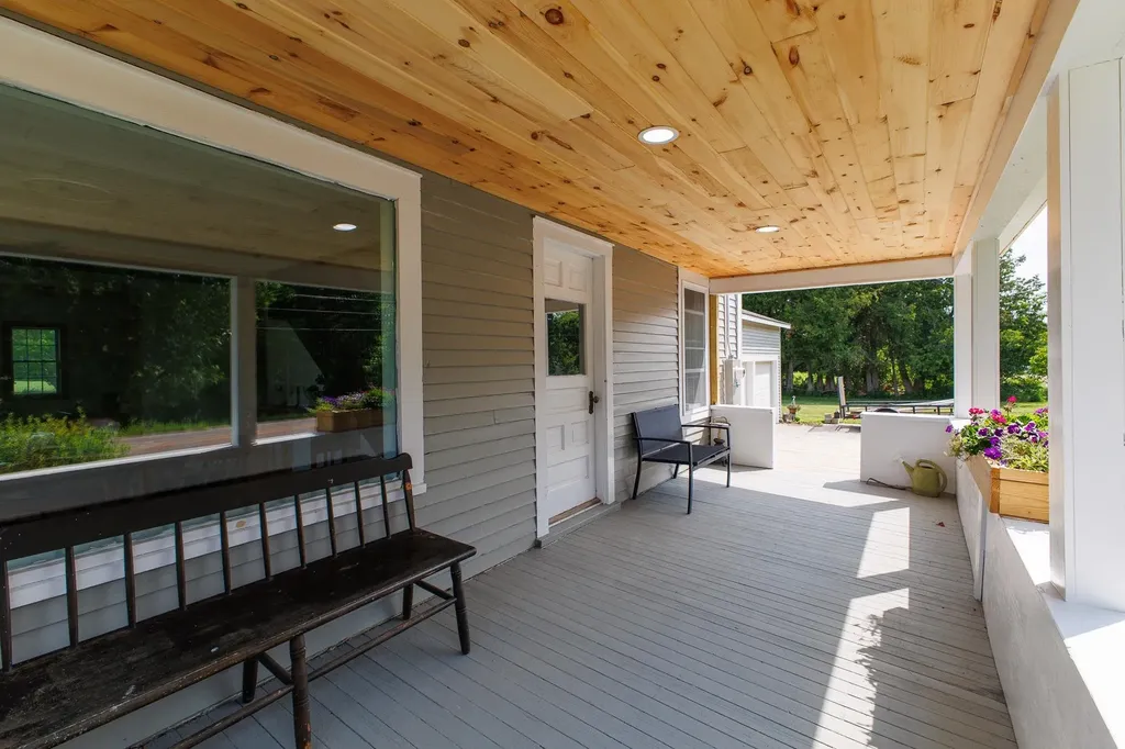82 Allen Road Grand Isle VT 05458
