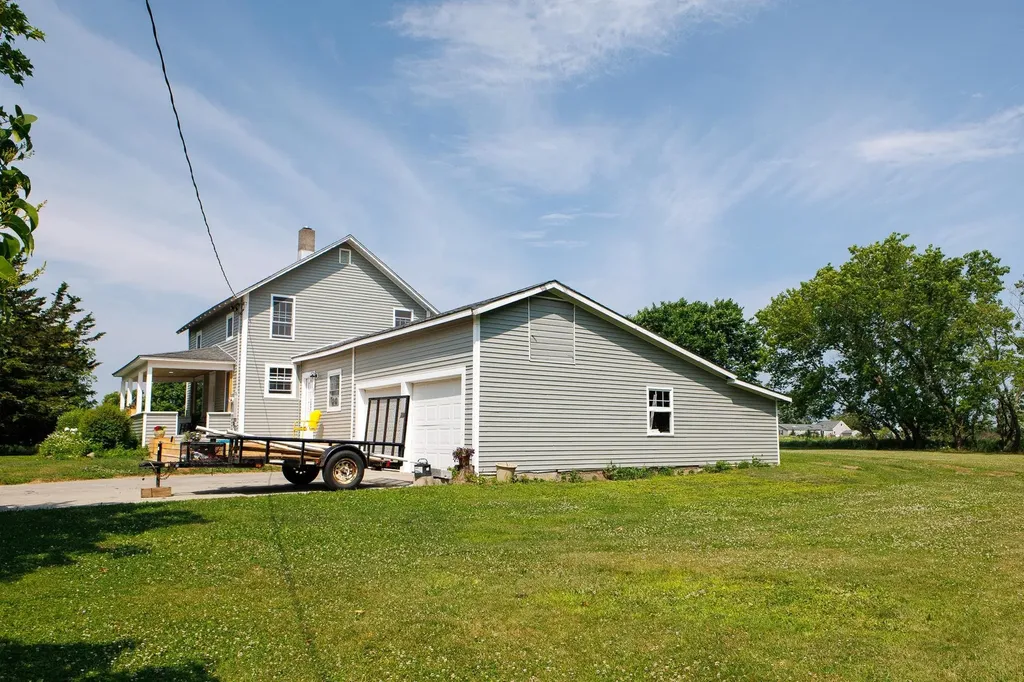 82 Allen Road Grand Isle VT 05458