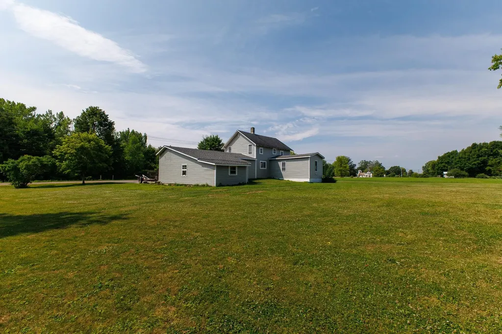 82 Allen Road Grand Isle VT 05458