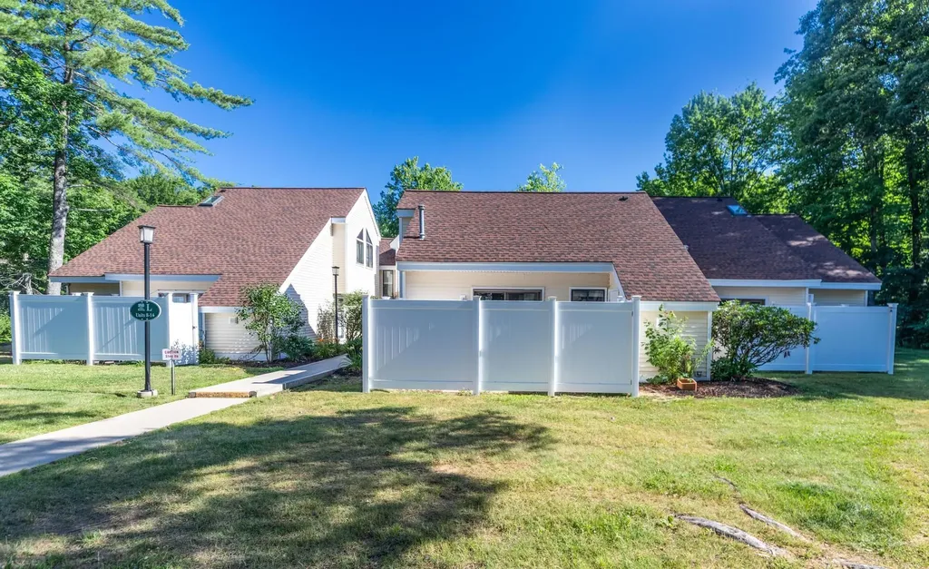 14 Franklin Heights Rochester NH 03866