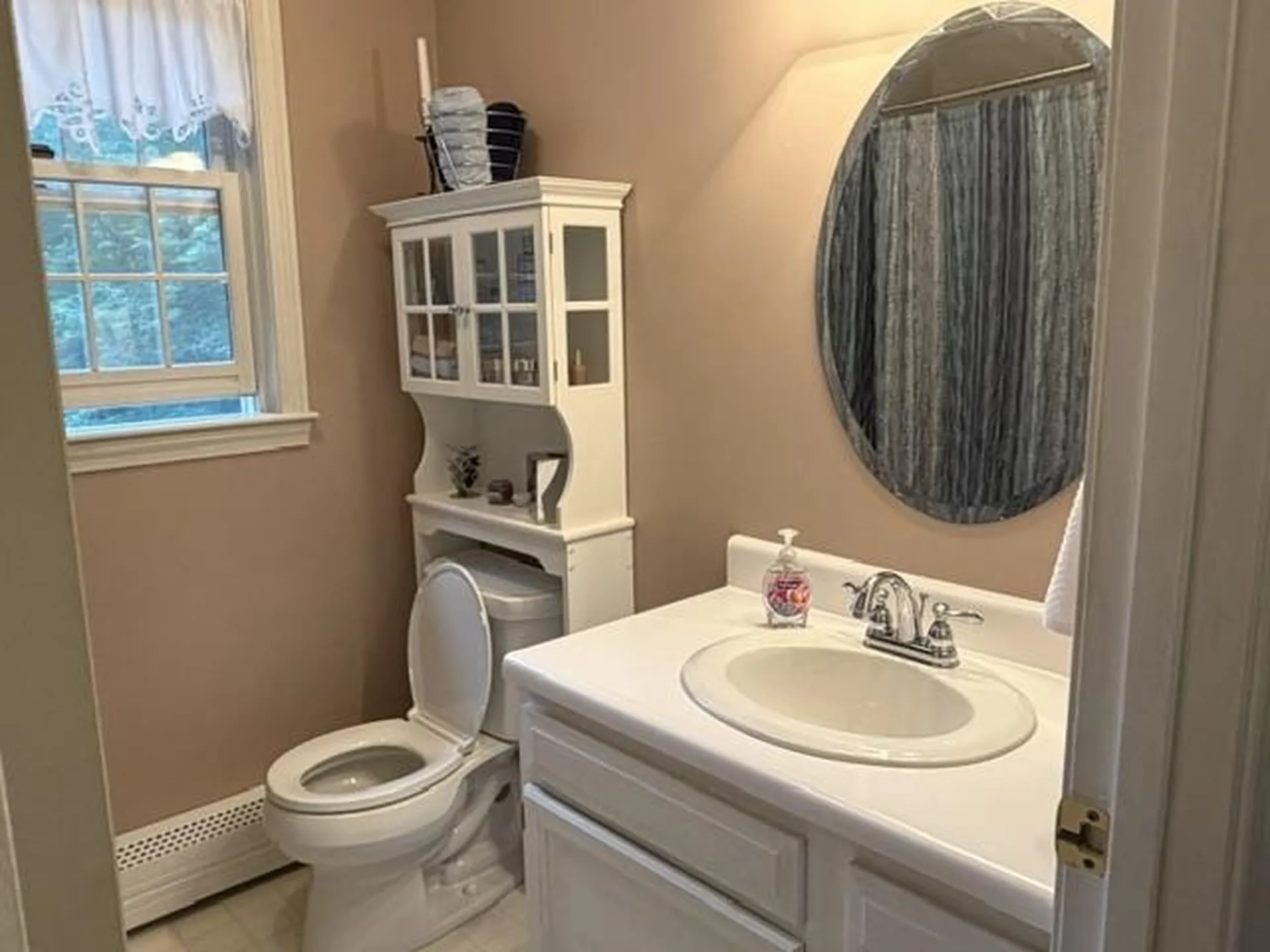5 Mcenroe Drive Londonderry NH 03053