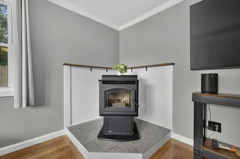 24 Stonegate Lane Derry NH 03038