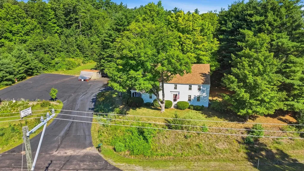 65 Chester Road Raymond NH 03077