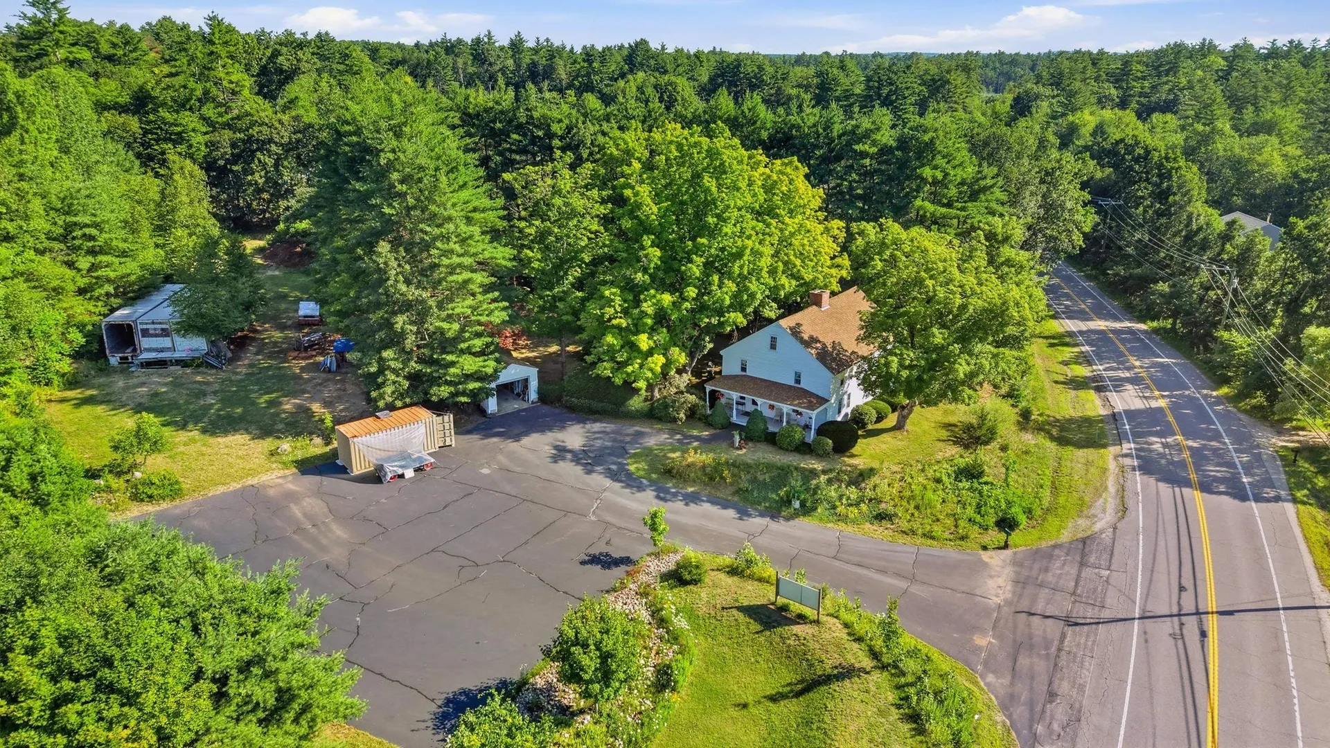 65 Chester Road Raymond NH 03077